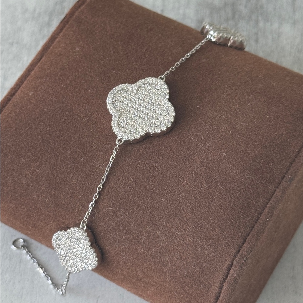 Rachel Zoe 925 Sterling Silver Pave 3 Clover Sparkling Reversible Bracelet - Picture 9 of 12